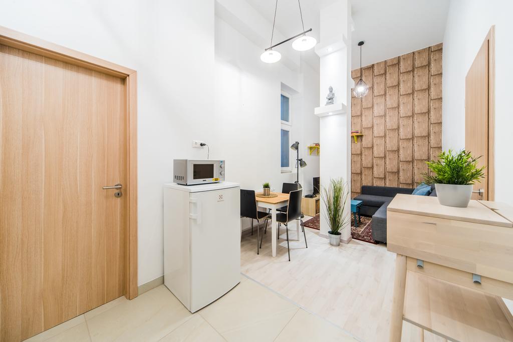 Astoria Airconed Apartments Budapest Bagian luar foto