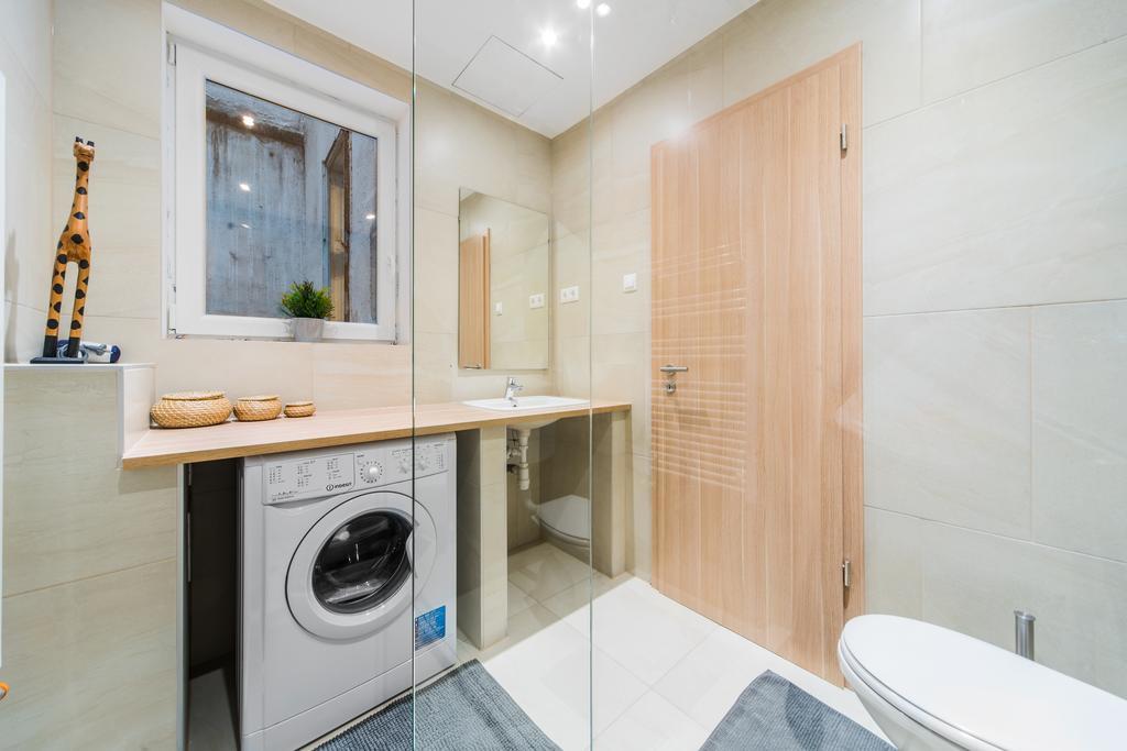 Astoria Airconed Apartments Budapest Bagian luar foto