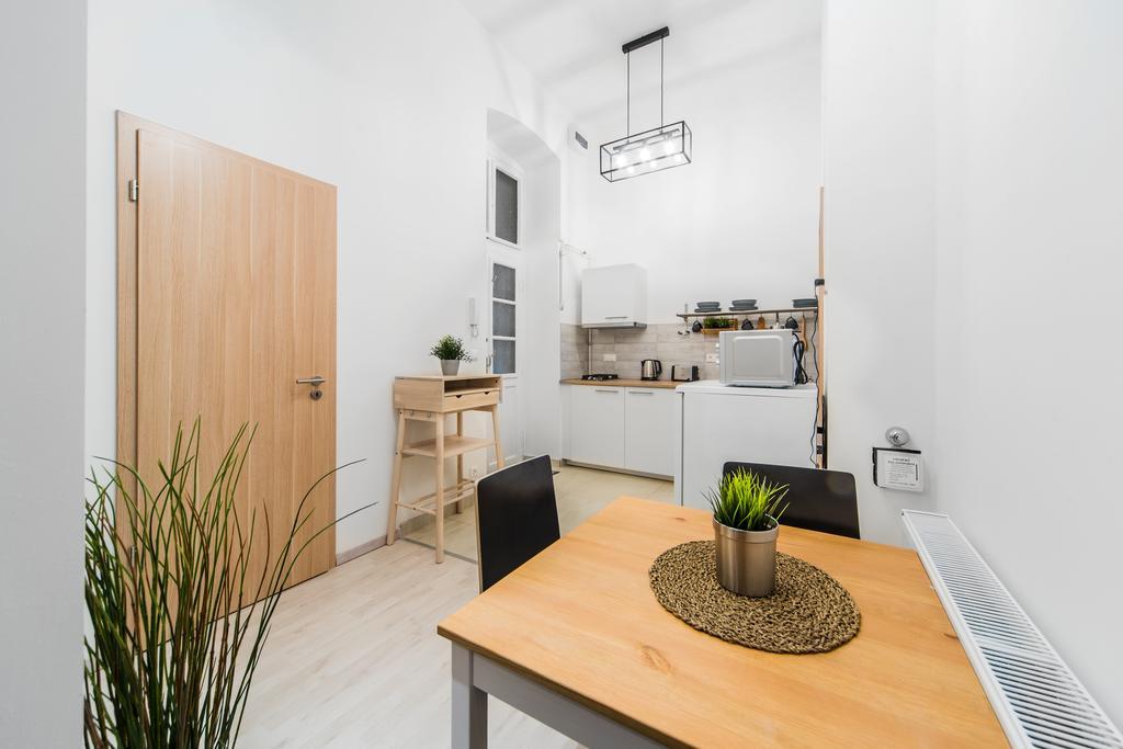 Astoria Airconed Apartments Budapest Bagian luar foto