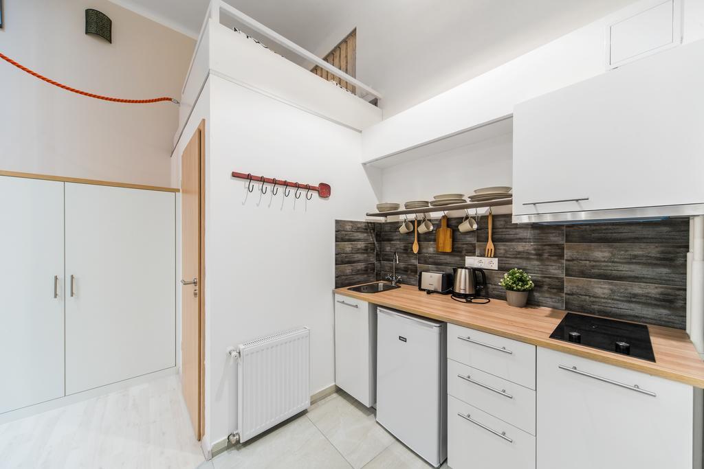 Astoria Airconed Apartments Budapest Bagian luar foto